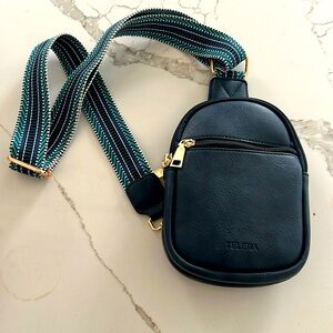 Crossbody bag in navy